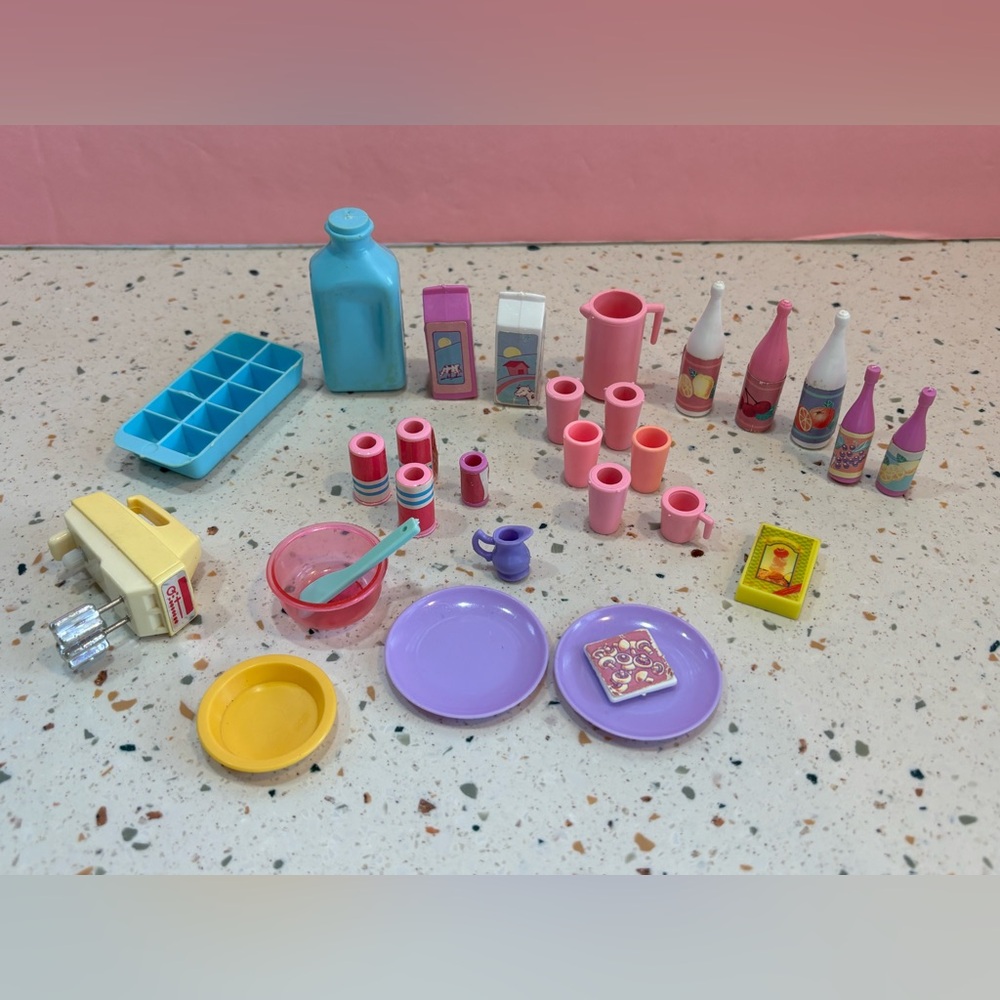 Vintage 90s Barbie Dollhouse‎ Kitchen Accessories Set Food, Mixer, Bottles, Cups
